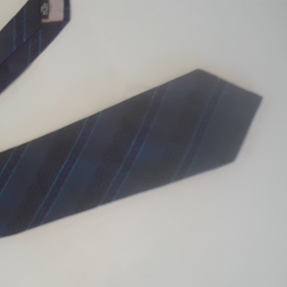 100% silk horizontal striped Christian Dior tie - Picture 3 of 8